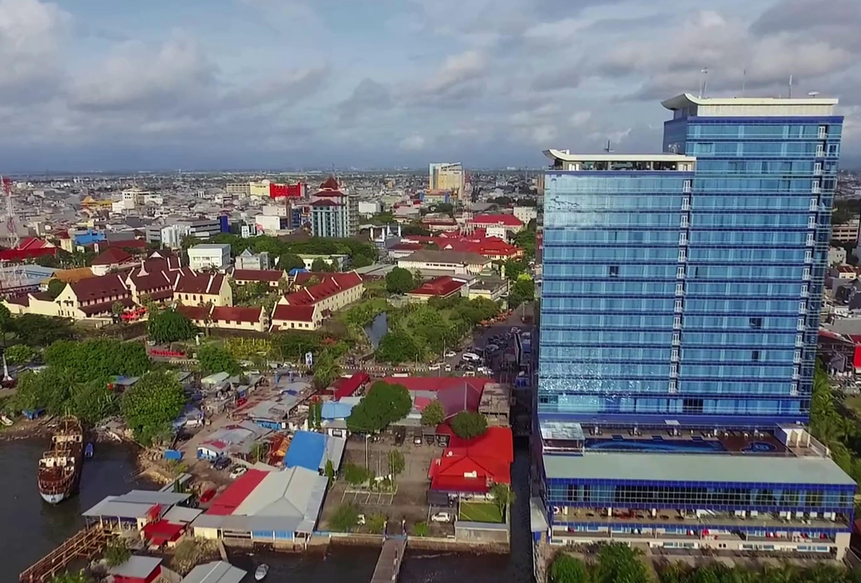 Swiss-Belhotel Makassar Dış mekan fotoğraf